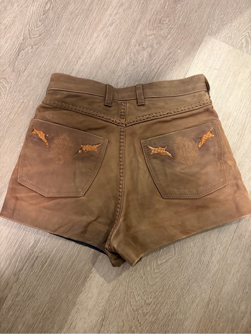 High-Waist Brown Leather Shorts with Embroidered Back Pockets